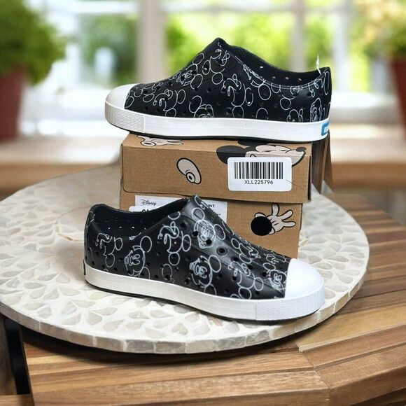 Native Kids X Disney Jefferson Print Slip-on Water Shoes Mickey Doodle Size J 1 - Picture 11 of 14